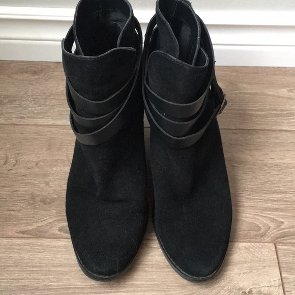 Dolce Vita suede ankle booties with straps - Picture 4 of 5